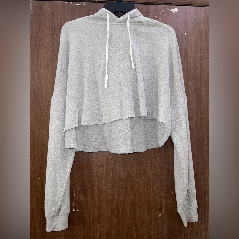 Forever 21 Light Gray Cropped Hoodie Size Large